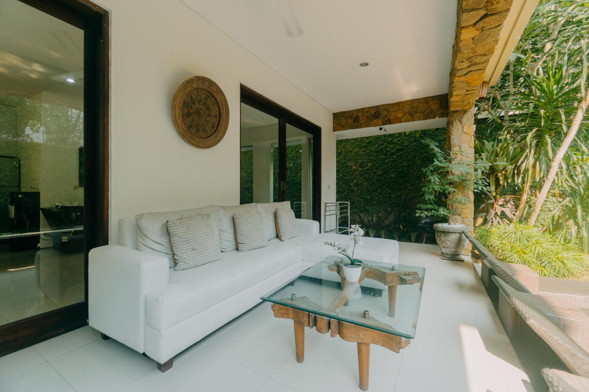 Villa C31 Seminyak Buitenkant foto