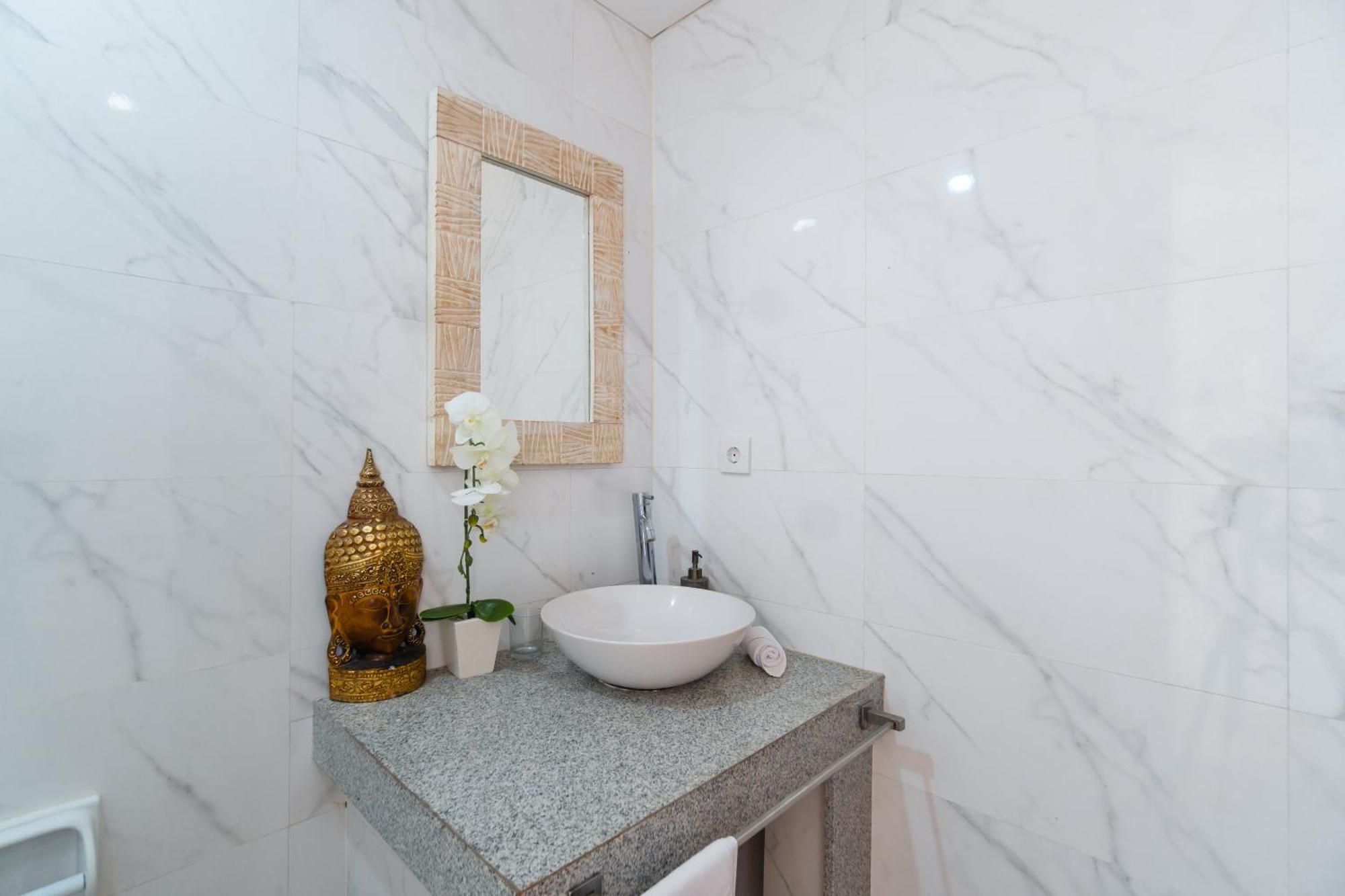 Villa C31 Seminyak Buitenkant foto